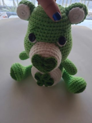 Oso de peluche tejido verde