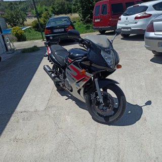 Suzuki GS500F Sportbike Negra