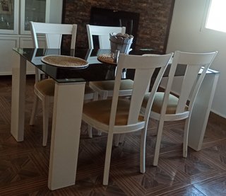 Mesa de comedor con 6 sillas