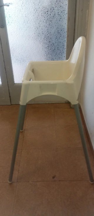 Silla de bebé blanca