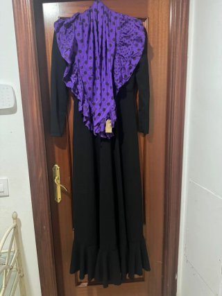 Vestido Flamenca Negro y Fucsia con Pico
