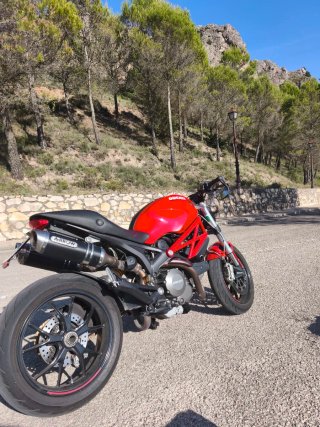 Ducati Monster 796 ABS (A2) Roja