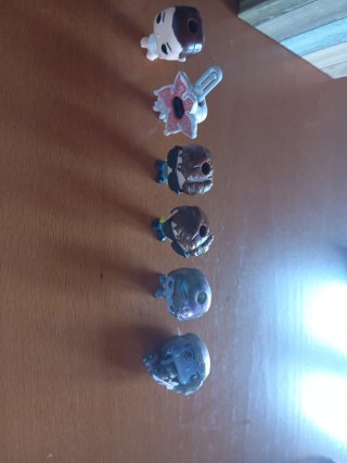 Minimuñecos Stranger Thing 12 muñecos y 1 repetido
