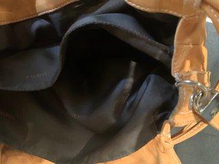 Bolso Loewe tipo saco piel