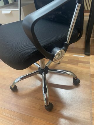 Sillas oficina ergonómicas como nuevas (5 und)