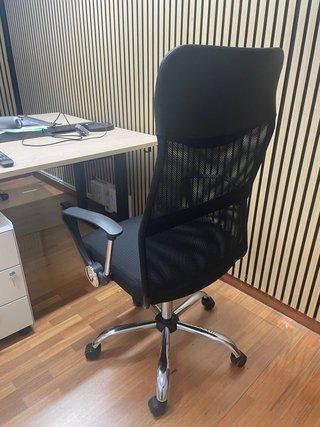 Sillas oficina ergonómicas como nuevas (5 und)