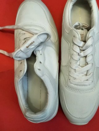 Scarpe ginniche Bershka bianche nuove.