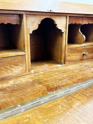 Escritorio secreter neoclásico de madera