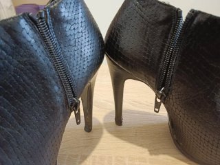 Botines de tacón negros efecto piel serpiente