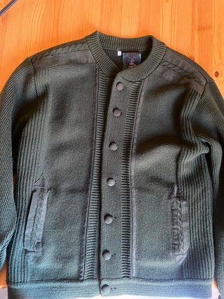 Chaqueta verde con botones