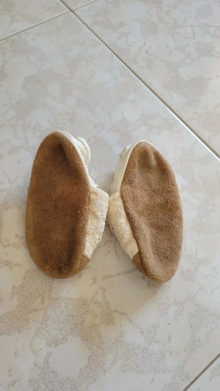 Zapatitos boho de piel y encaje