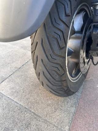 Suzuki Burgman 125cc Maxi Scooter