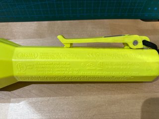 Linterna Pelican Super SabreLite Submersible