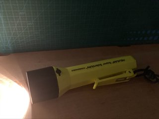 Linterna Pelican Super SabreLite Submersible
