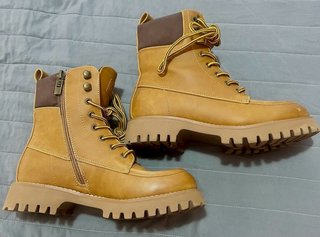 Botas Mustang Marrones y Amarillas