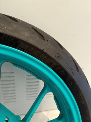 Llanta neumatico Yamaha MT07