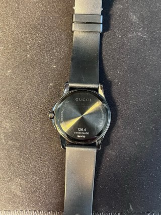 Reloj Gucci Timeless G Real Negro Amarillo