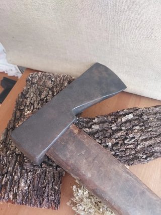 Hacha robusta