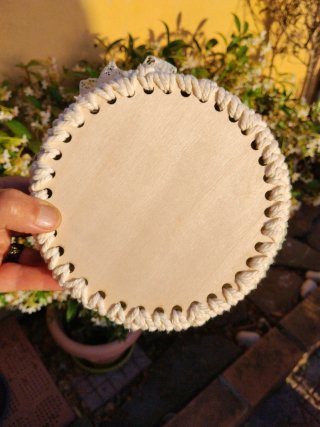 Cesto in macramè fatto a mano