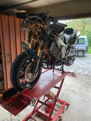 Honda VFR 800 '98 Negra