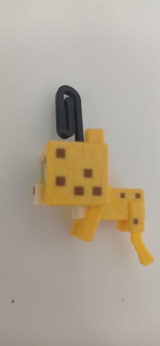 Figura Minecraft Huevo Kinder