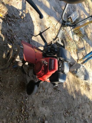 Motoazada motocultor honda GC135