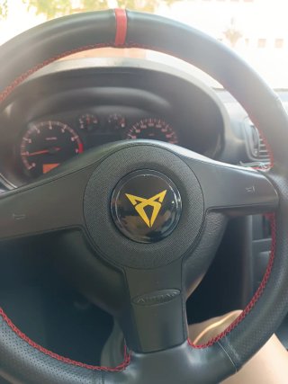 Pegatina emblema volante Seat León mk1/2 Ibiza 6L