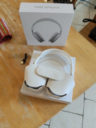 Apple AirPods Max