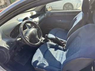 Peugeot 206 2001