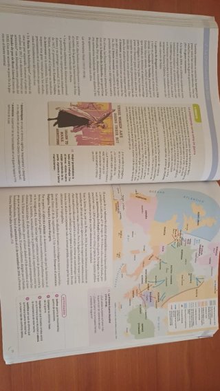Libro Historia 1 Bachillerato y cuadernillo arte