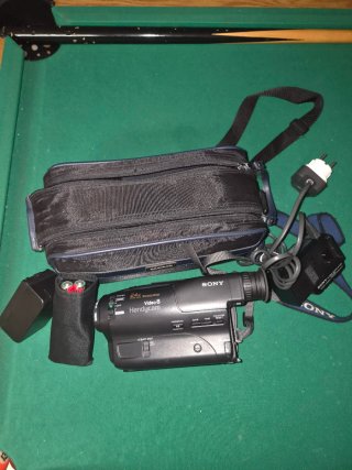 Sony Handycam Video 8 Digital Zoom 24x