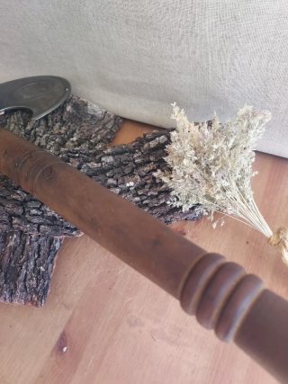 Hacha medieval decorativa