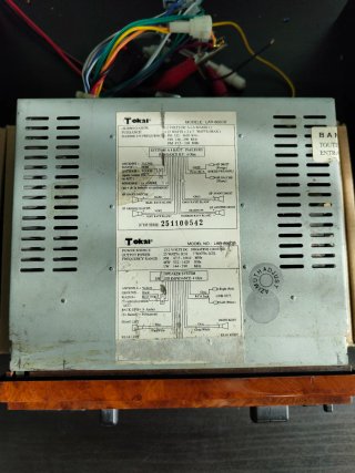 Radio Cassette Tokai. Frontal madera