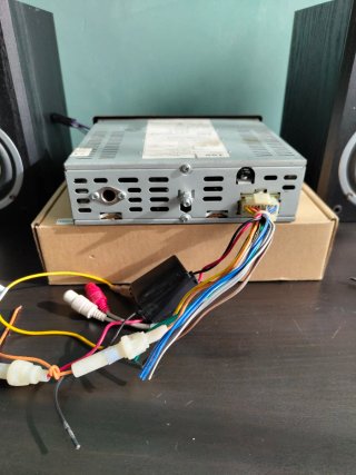 Radio Cassette Tokai. Frontal madera
