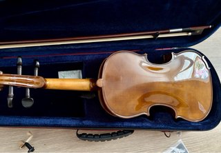 Violín Stentor SR1500 4/4 con accesorios