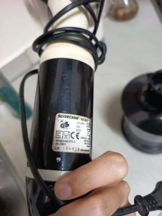 Batidora de mano con accesorios