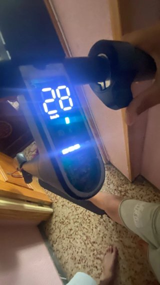 Patinete va muy bien  falta la pantalla y la rueda