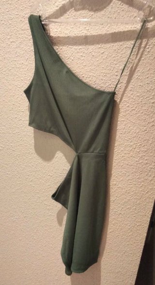 Vestido Adolescente Verde Cortado