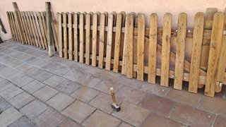 Valla de madera rústica