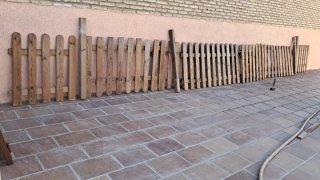 Valla de madera rústica