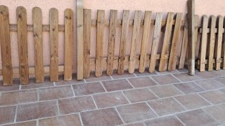 Valla de madera rústica