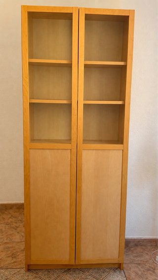Mesa de comedor con 4 sillas + mueble para la tele