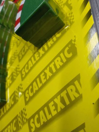 Scalextric R1 Curva Interior Borde Pianos