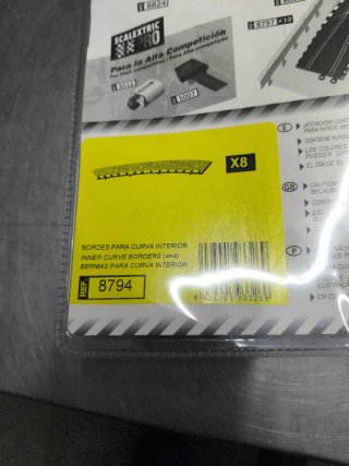 Scalextric R1 Curva Interior Borde Pianos