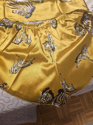 Pijama satén estampado cebra