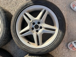 Llantas con neumáticos Seat
