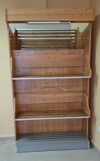 Expositor de madera