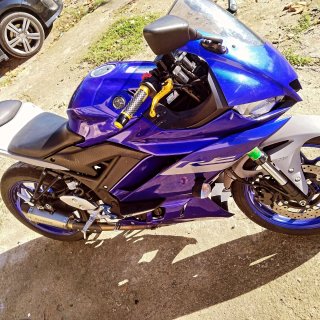 Yamaha R3 Azul