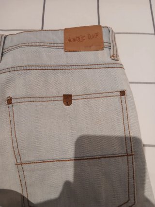 Pantalón vaquero claro hombre