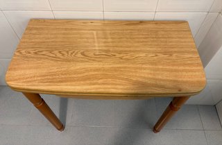 Mesa plegable de madera